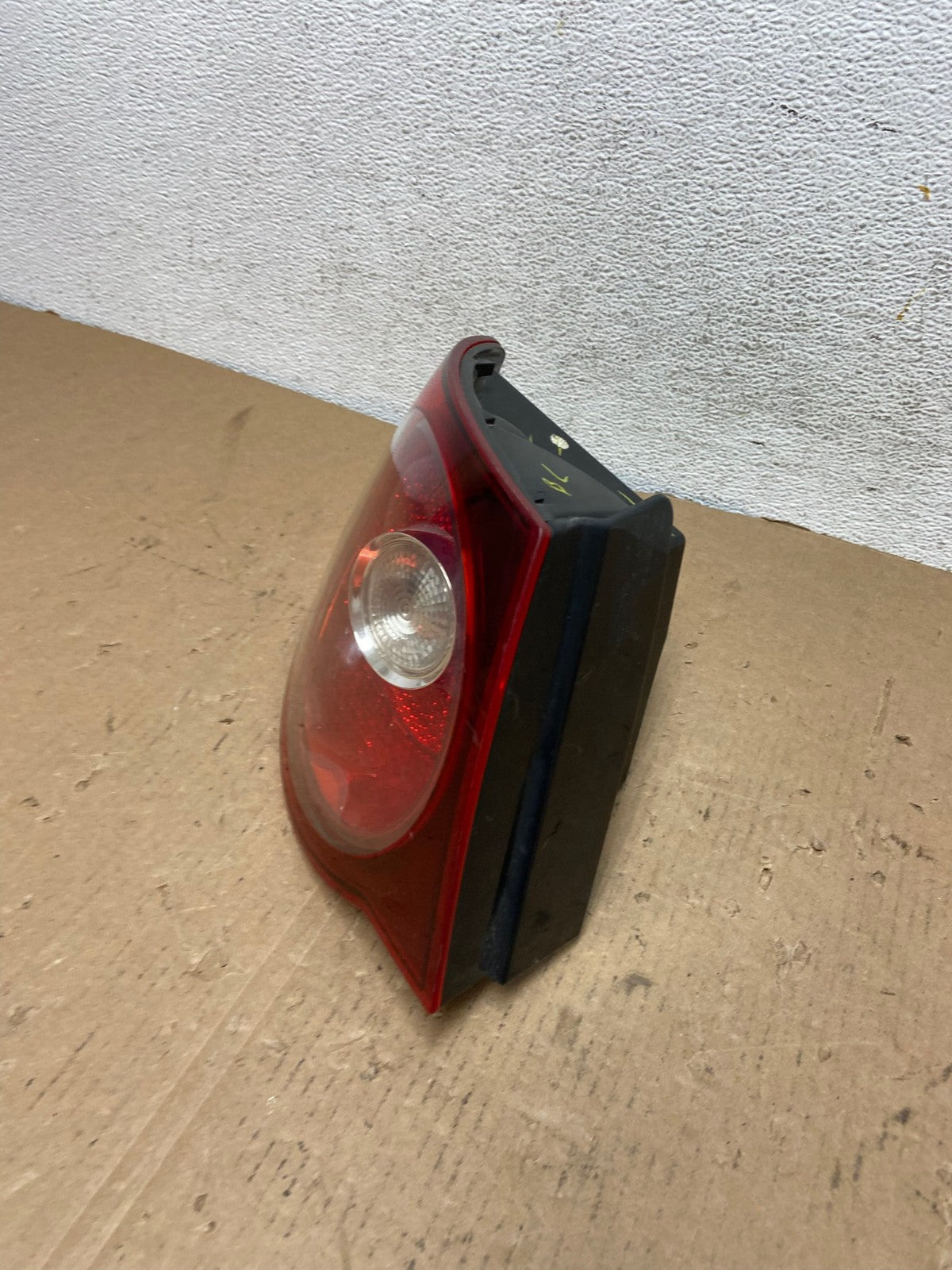 2008 2009 2010 Volkswagen Jetta Left LH Side Tail Light AD8013 LK1