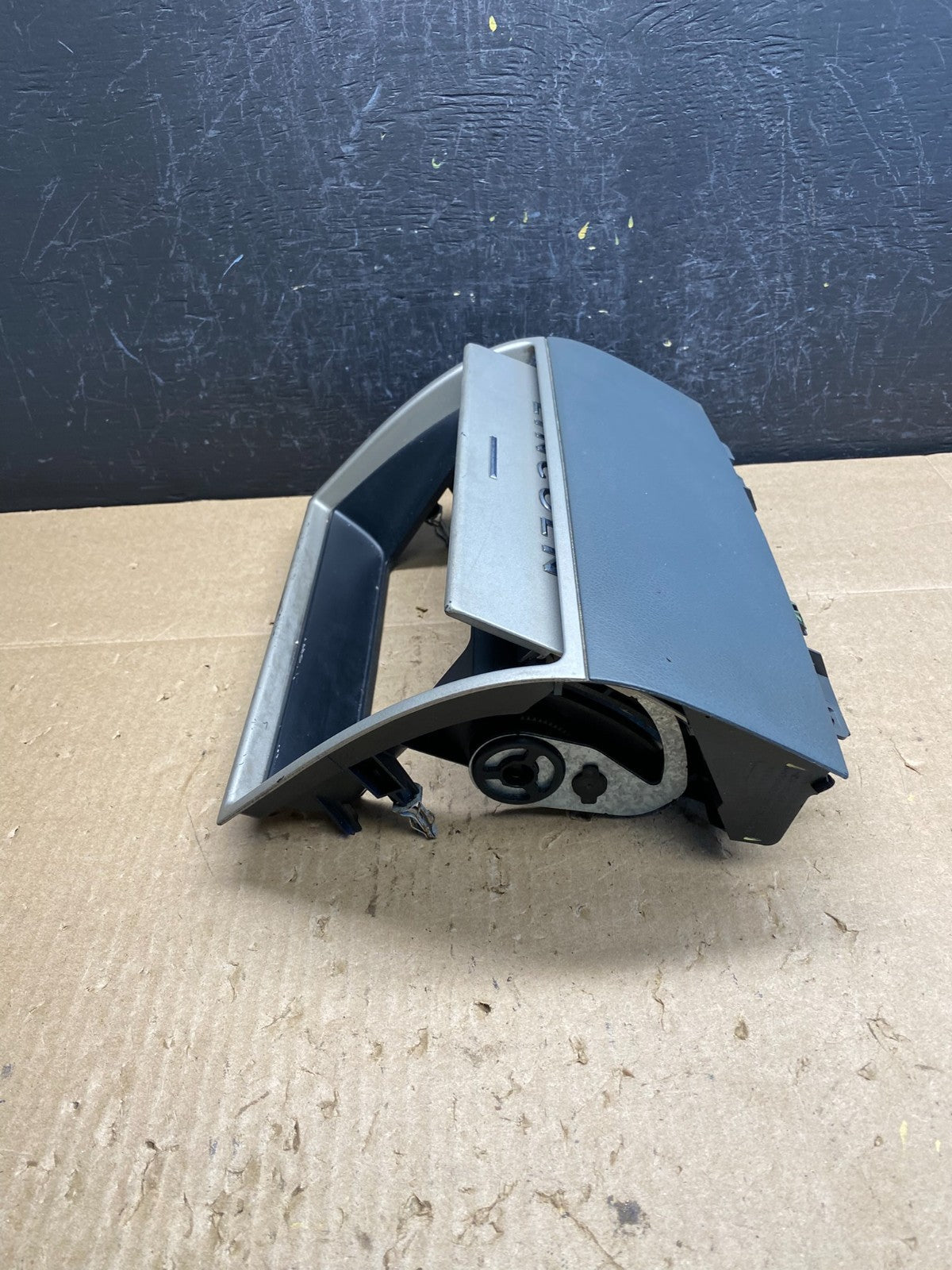 2003-2005 Lincoln Aviator Center Console Dash Trim Radio Cover AC6728 DG2