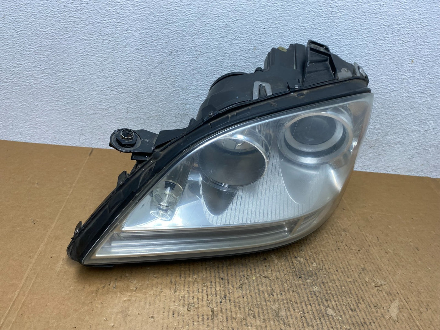 Halogen 2006-2009 Mercedes-Benz ML-Class Headlight Left Driver LH AE1606 DW2