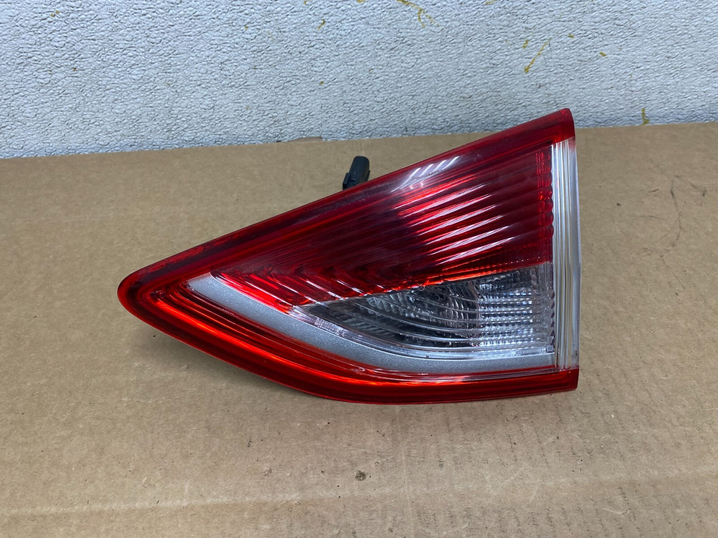 2013 to 2016 Ford Escape Right Passenger RH Side Inner Tail Light OEM O4997 DW0
