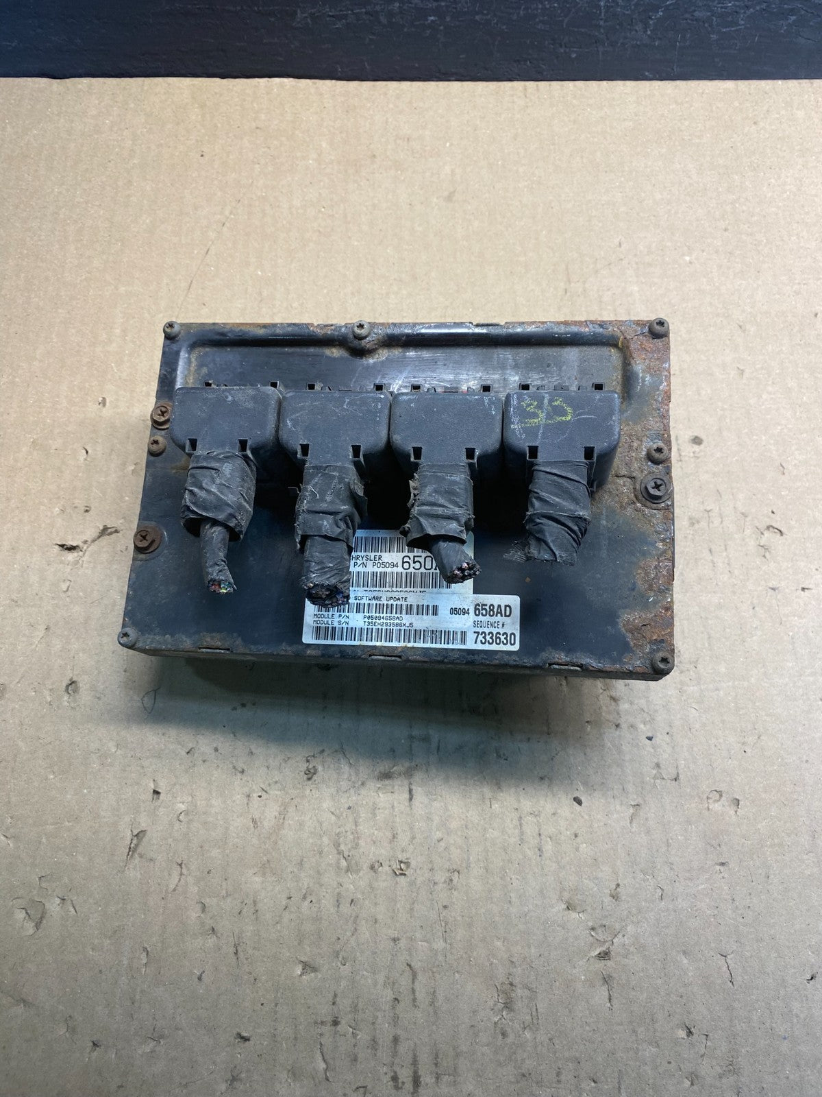2006 Chrysler Town Country Caravan 3.3L Engine Control ECU p05094658ad AC0705 DG0