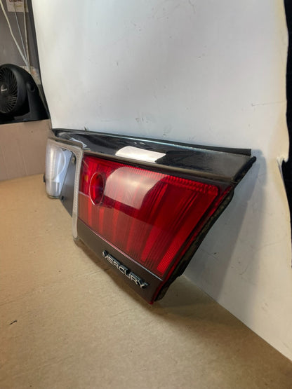 1998 to 2002 Mercury Grand Marquis Trunk Lid Center Tail Light ag2850 DG1