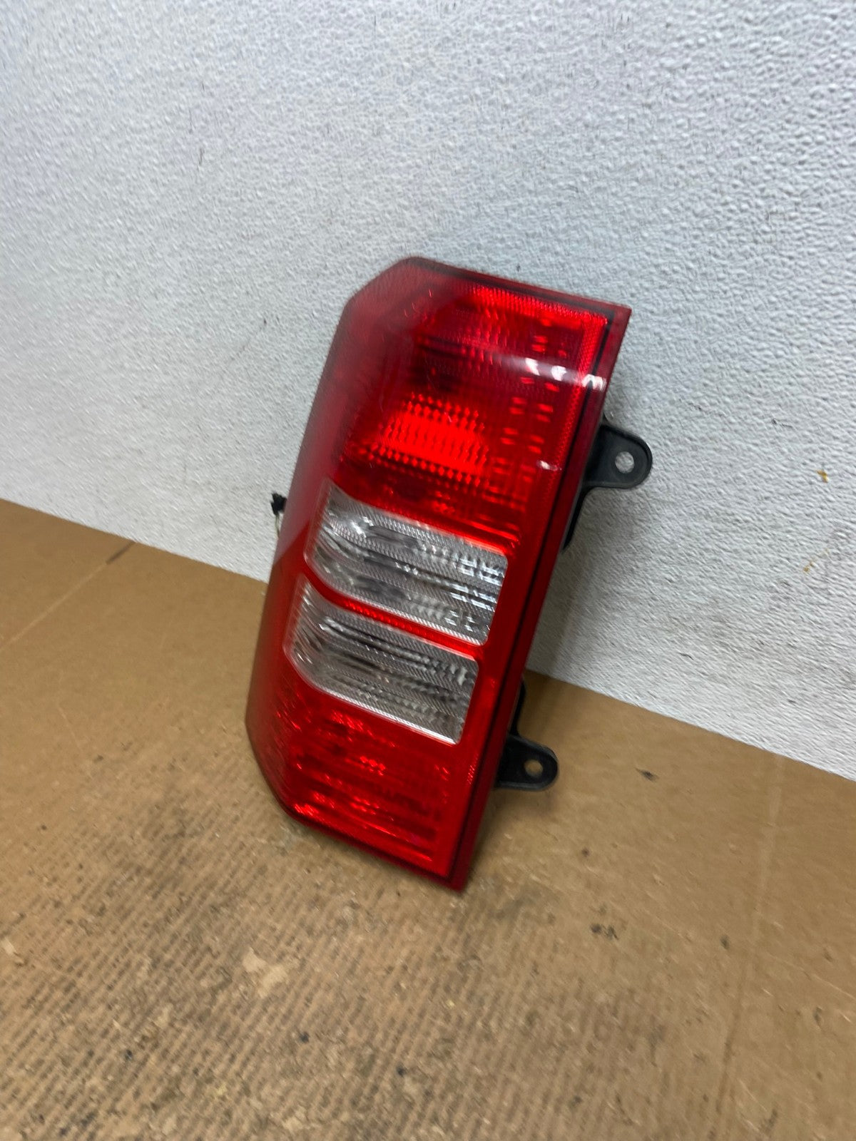 2008 to 2016 Jeep Patriot Left Lh Driver Side Tail Light AE2679 LK1