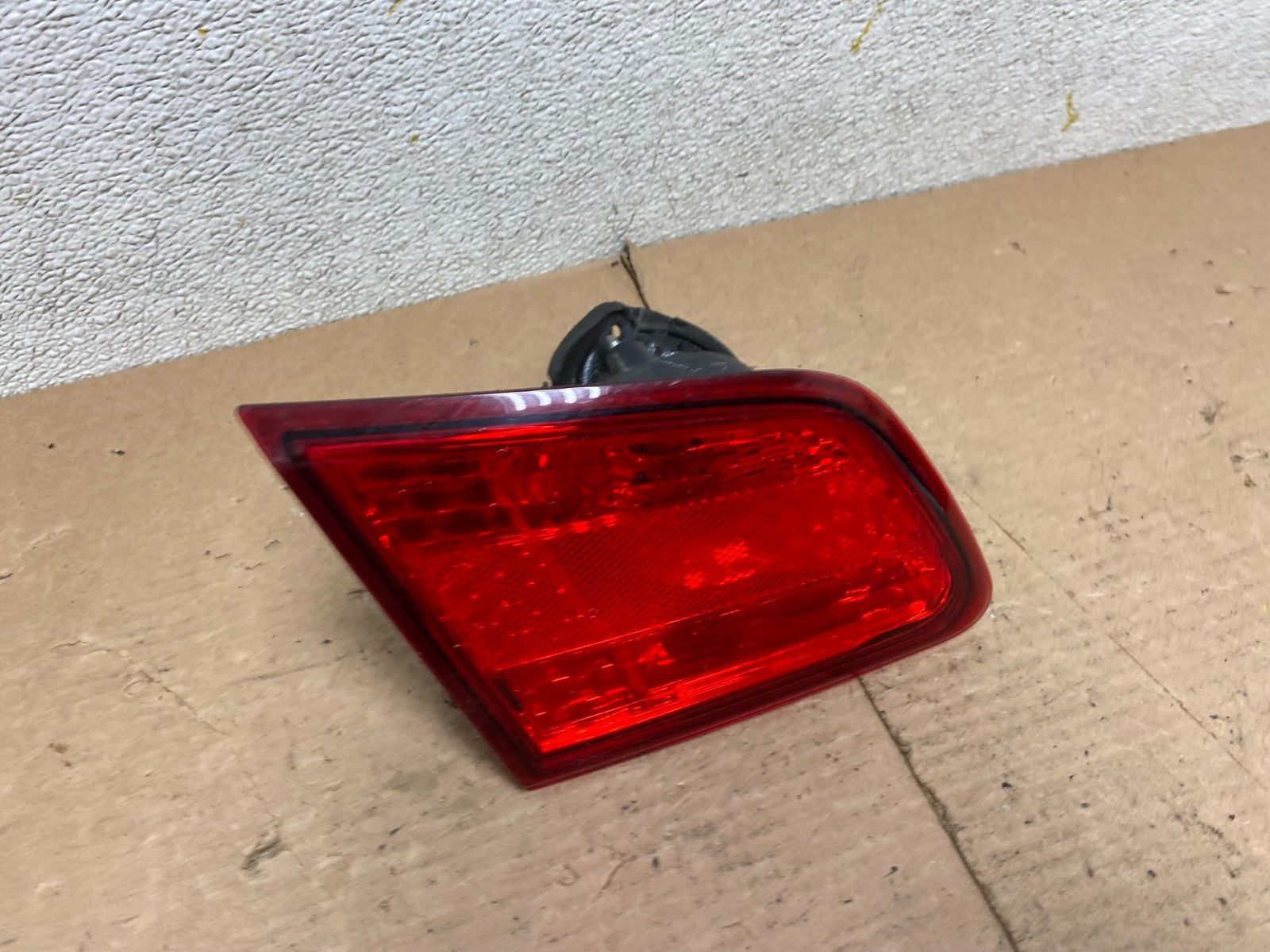 2010-2014 Subaru Legacy Left Driver LH Side Tail Light Inner OEM P2676 DW2
