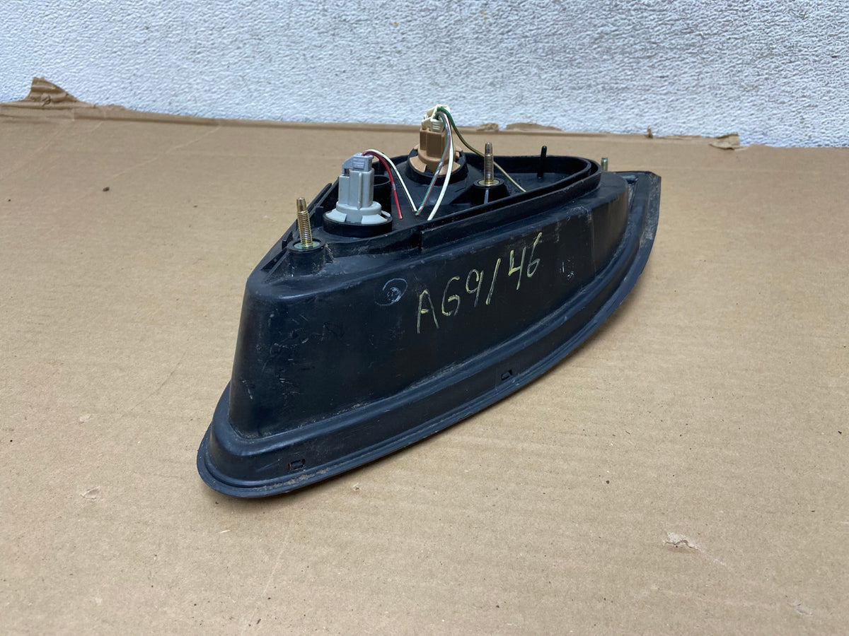 1999 - 2001 Lexus RX300 Right Passenger Side Rear Inner Tail Light AG9146 LK4