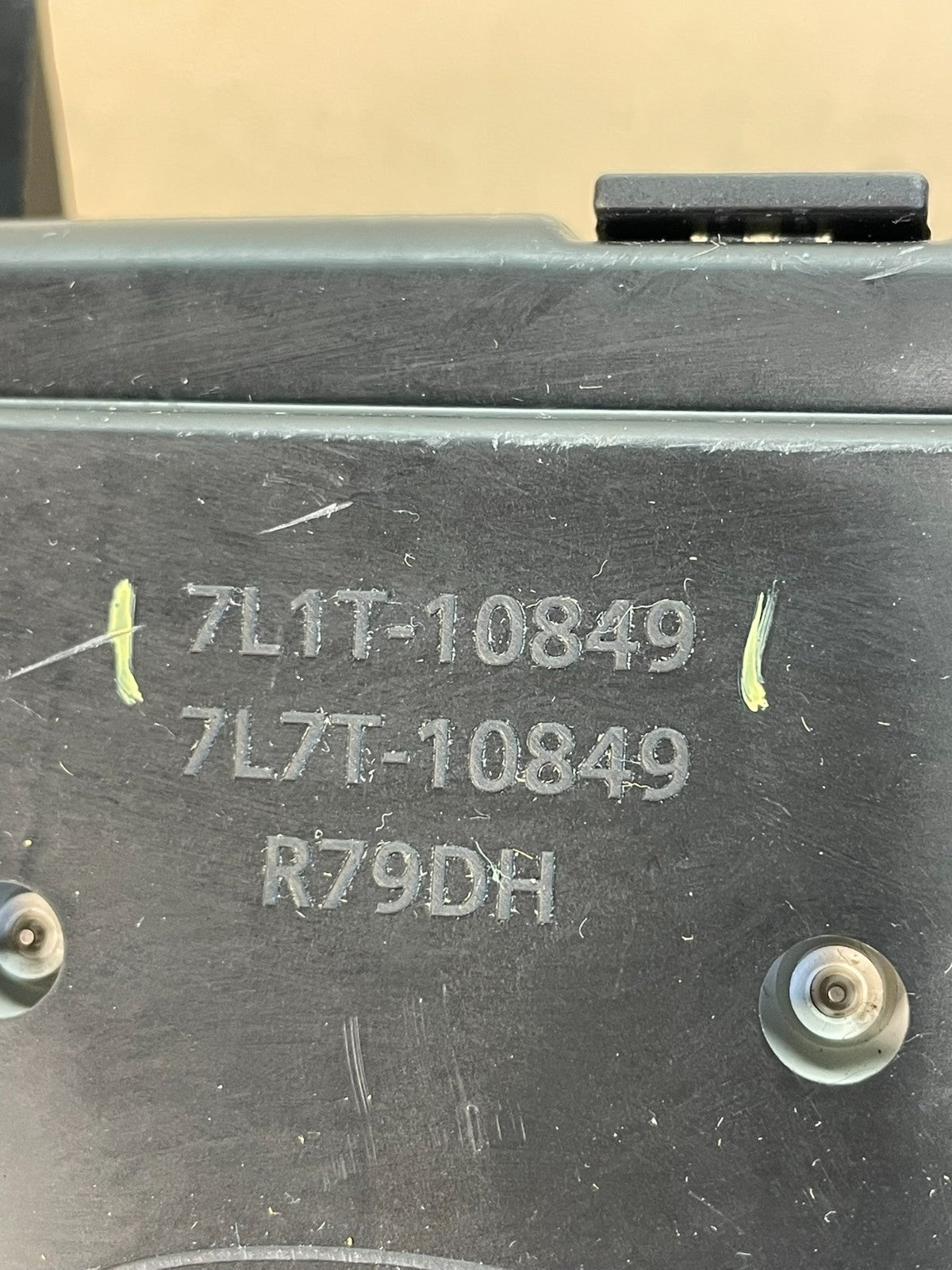 2007 to 2014 Ford Expedition Speedometer Cluster Gauge 7l1t-10849 AG1032 DG10