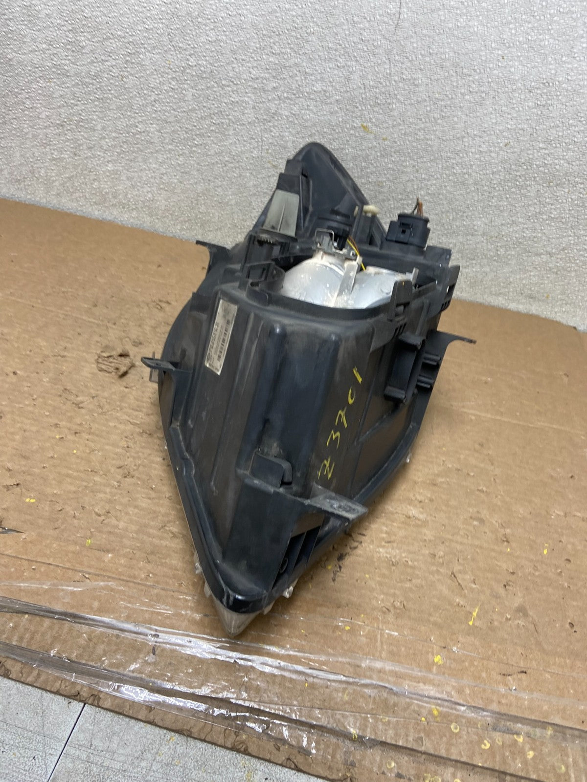 2007 to 2013 Mercedes Sprinter Headlight Right Passenger Halogen Oem Z3701 PS8