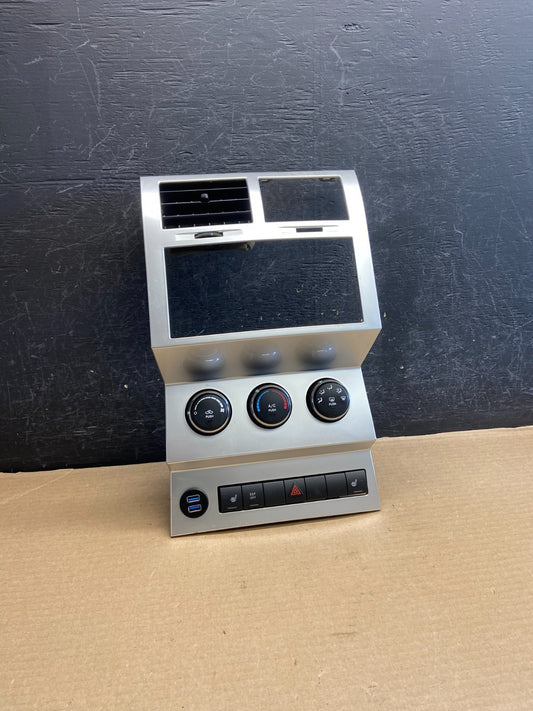 2007 to 2012 Dodge Nitro Dash Climate Temperature Control Radio Bezel AH1289 DG0