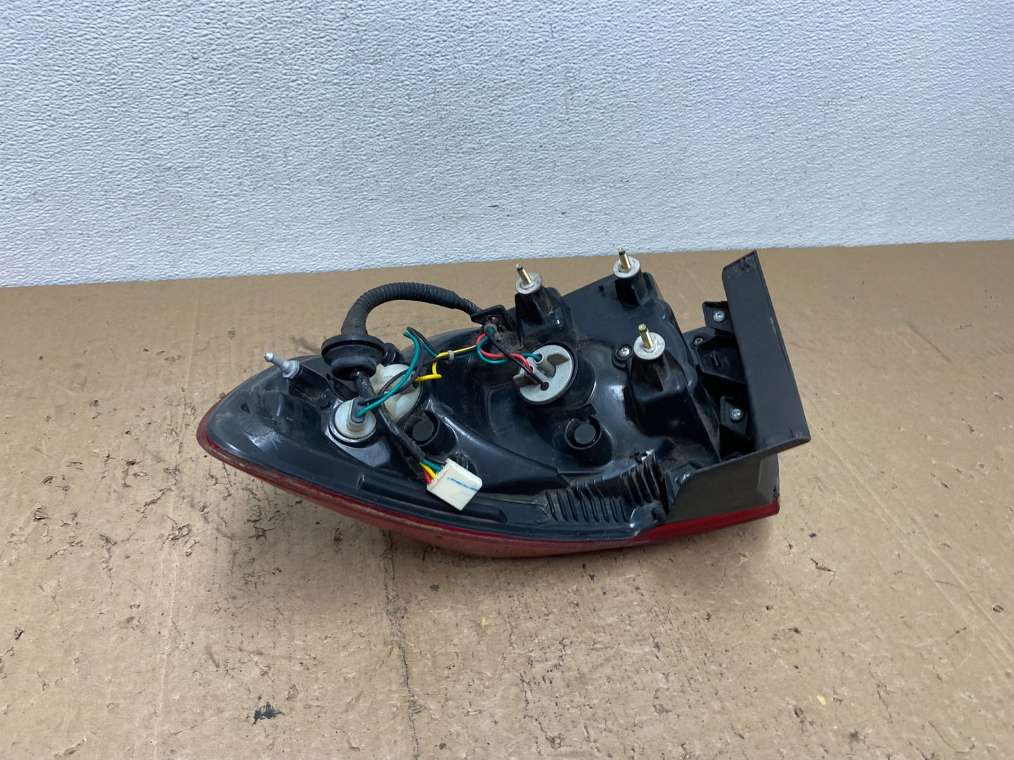 2010 to 2012 Hyundai Santa Fe Left Driver Side Tail Light AC7403 DW4