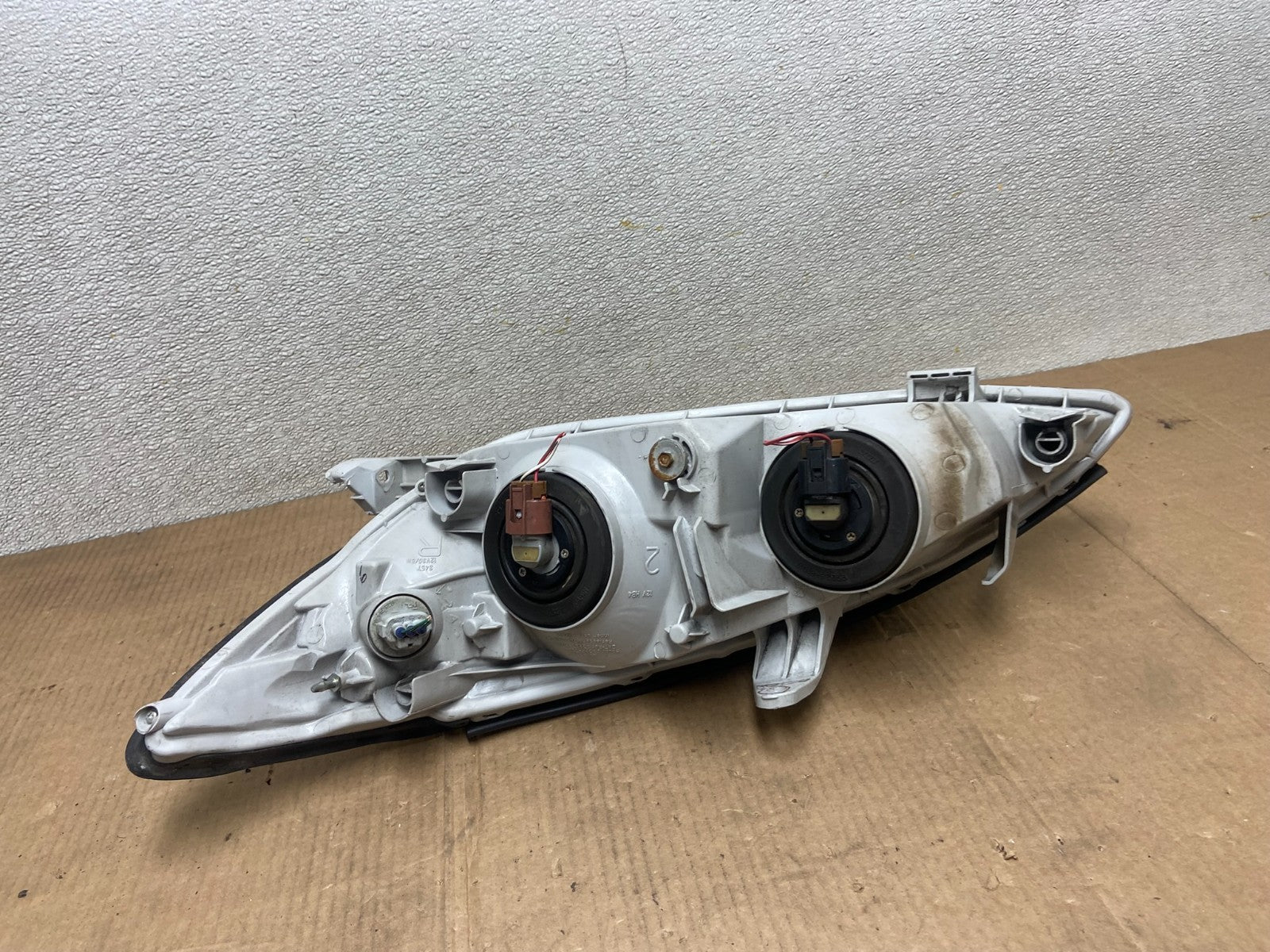 2002 to 2004 Toyota Camry Halogen Headlight Right Passenger Rh OEM AA6236 DW4