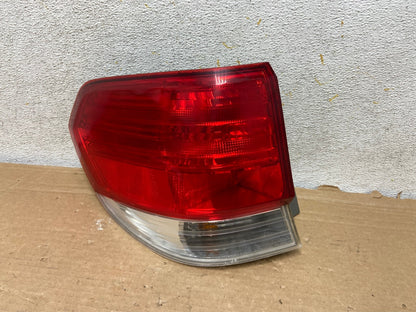 2008 2009 2010 Honda Odyssey Left Driver LH Side Tail Light AH8477 LK0