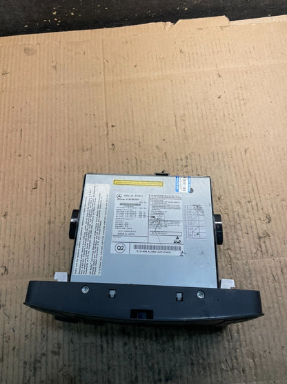 2009-2012 Mercedes X164 GL550 ML500 Radio Navigation Screen Display y1090 DG5