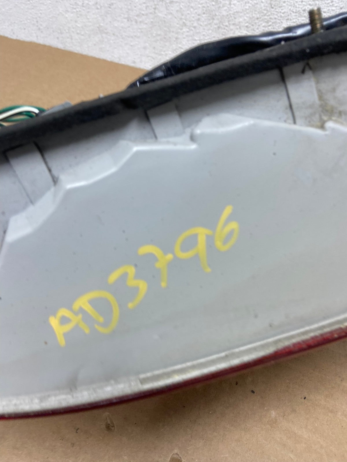 2003 to 2004 Toyota Avalon Right Passenger RH Side Tail Light AD3796 LK6