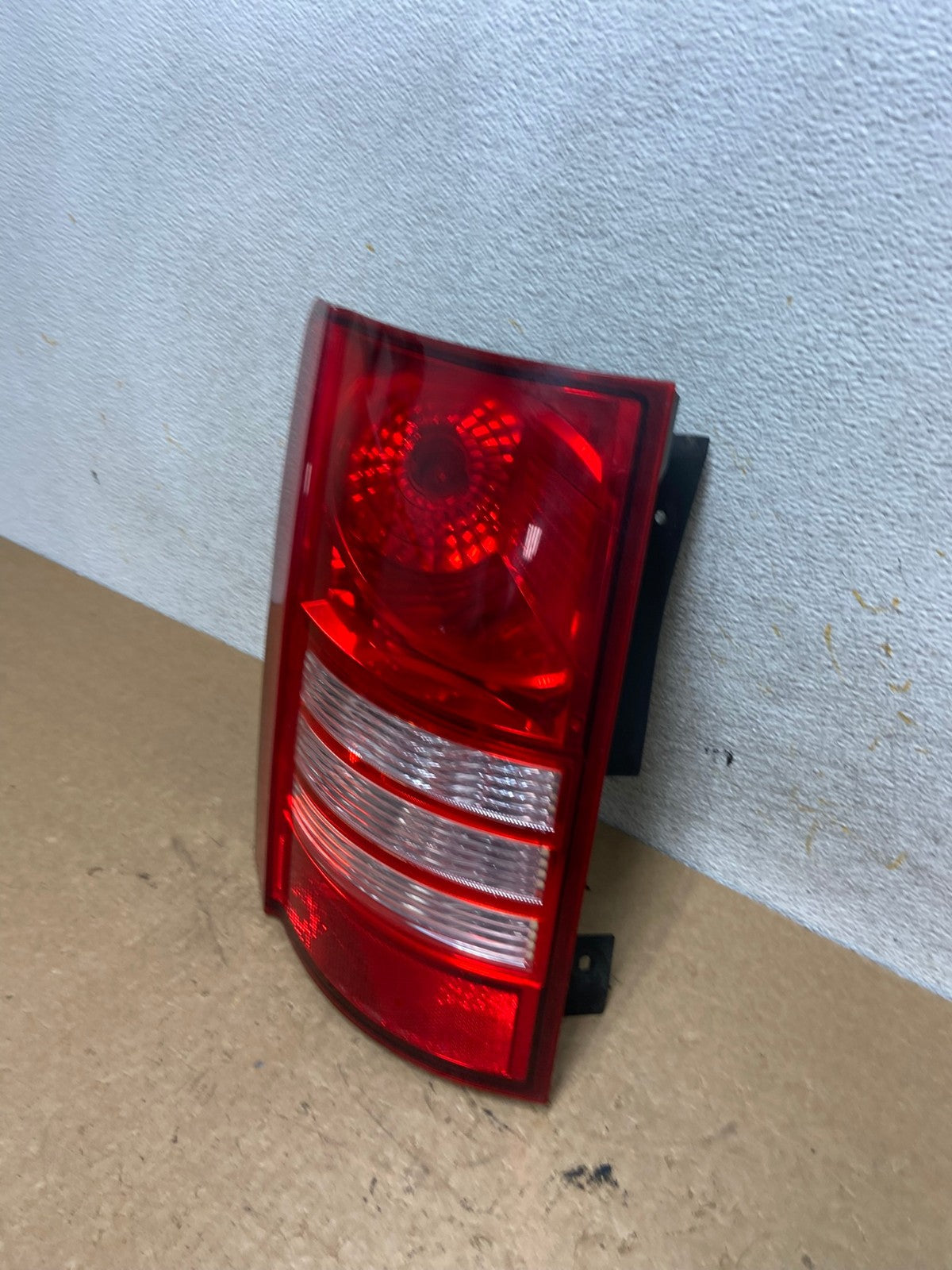 2008-2010 Chrysler Town and Country Left Driver Tail Light AI3663 LK1