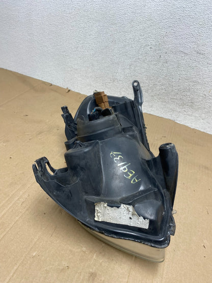 2005 - 2006 Mazda Tribute Right Passenger Rh Headlight AE9137 DW8