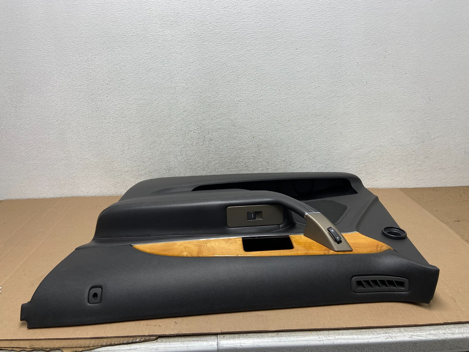 2011-2015 Lincoln MKX Front Right Passenger Side Panel Door Trim AF3020 DW6