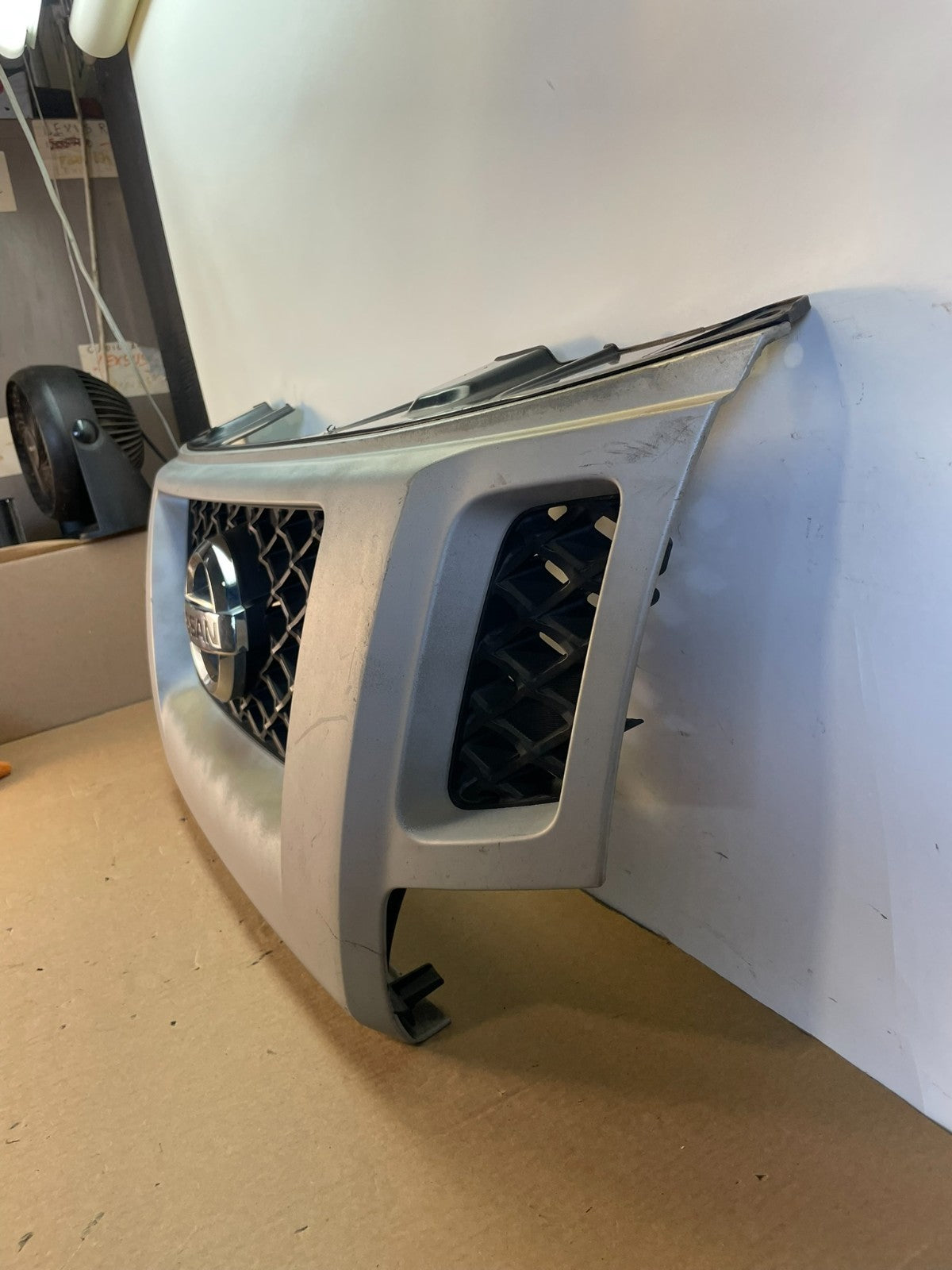 2013 to 2019 Nissan NV200 Front Upper Grill Grille ah0335 DG1