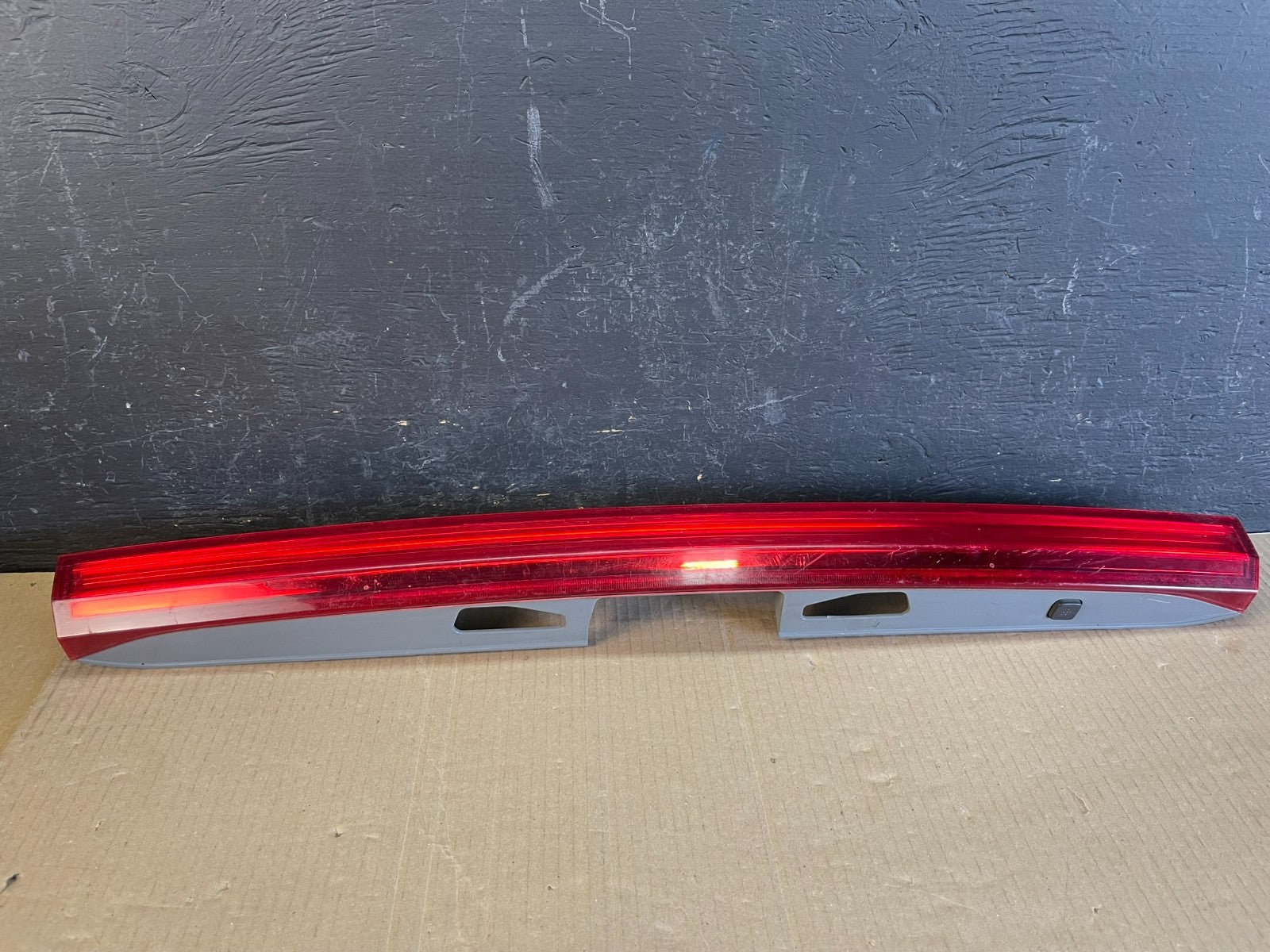 2013 to 2016 Honda Odyssey Rear Tail Gate Reflector AC20350