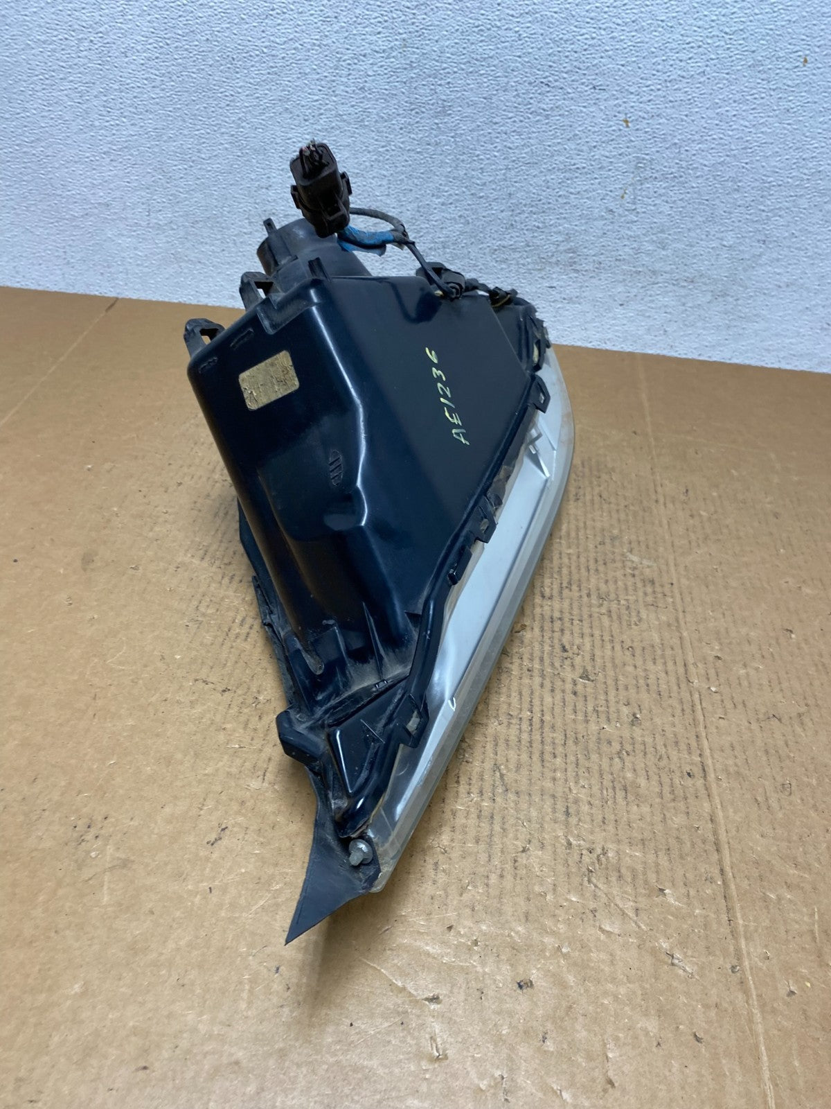 2000 to 2005 Mercury Sable Right Passenger Side Halogen Headlight AE1236 DW8