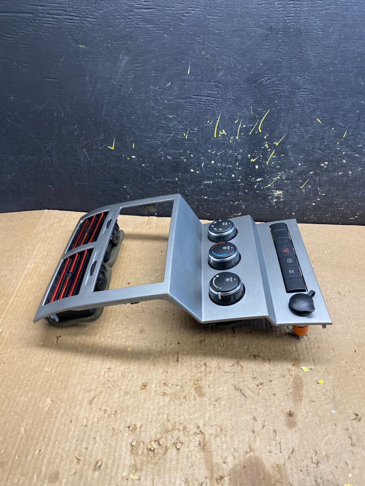 2007 to 2012 Dodge Nitro Dash Climate Temperature Control Radio Bezel Z4504 DG1