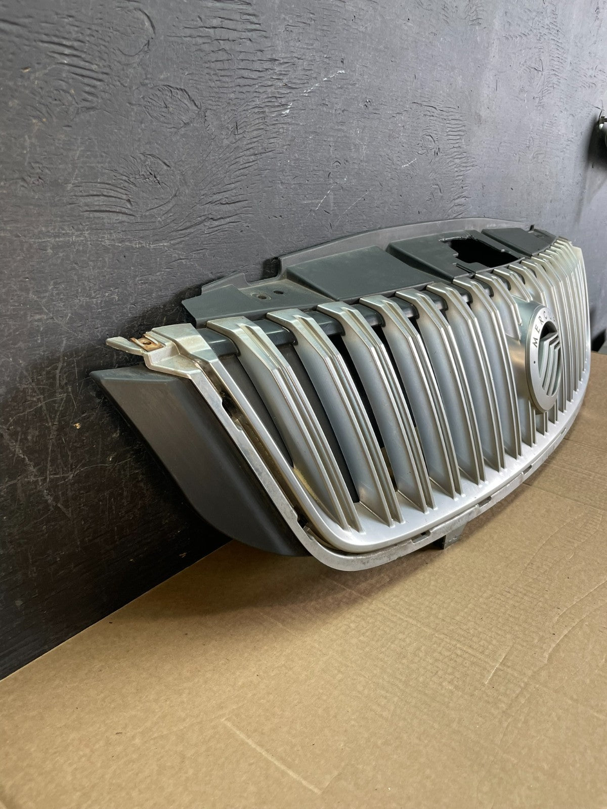2010 2011 Mercury Milan Front Upper Chrome Trim Grille AF5217 DG2