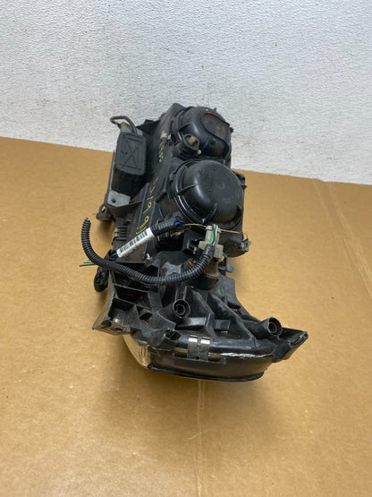 2001 2002 2003 2004 Volvo V70 XC70 Right Passenger Rh Headlight AD8900 DW11