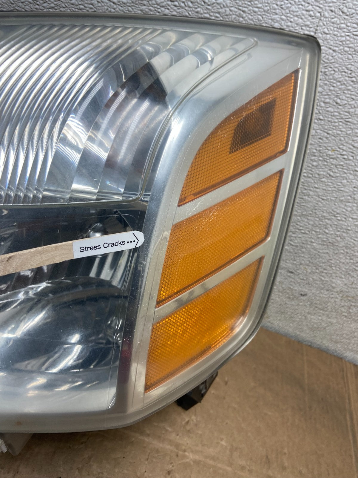 2004 to 2007 Nissan Armada Left Driver Lh Side Headlight Halogen Y5790 DW4