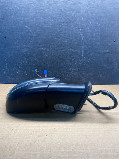 2003-2006 Chevrolet Tahoe Suburban Right Passenger Turn Door Mirror AF67683