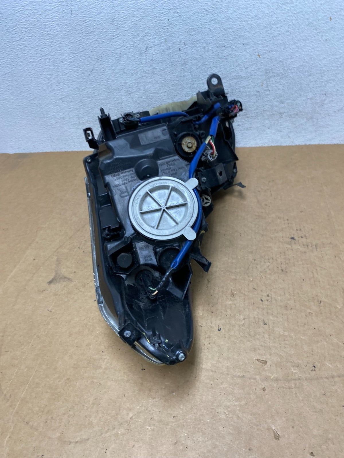 2010-2012 Infiniti G37 Right Passenger Side Xenon HID Headlight AE3175 DW11
