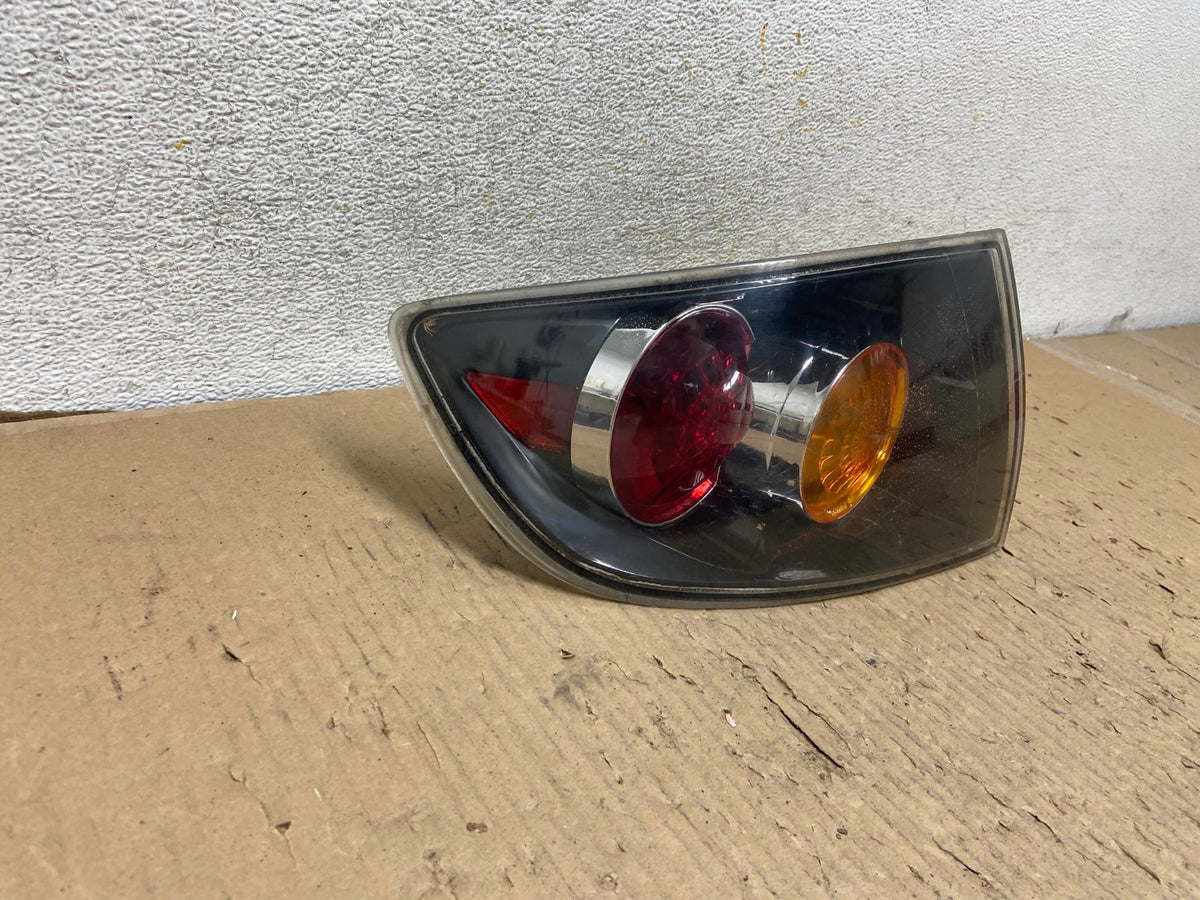 2004 2006 Mazda 3 Left Driver LH Side Tail Light AH2966 LK1