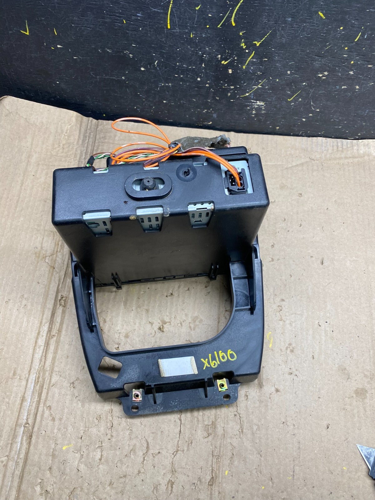 2003 to 2006 Volvo XC90 Center AM/FM Radio Panel Bezel X6100 DG4