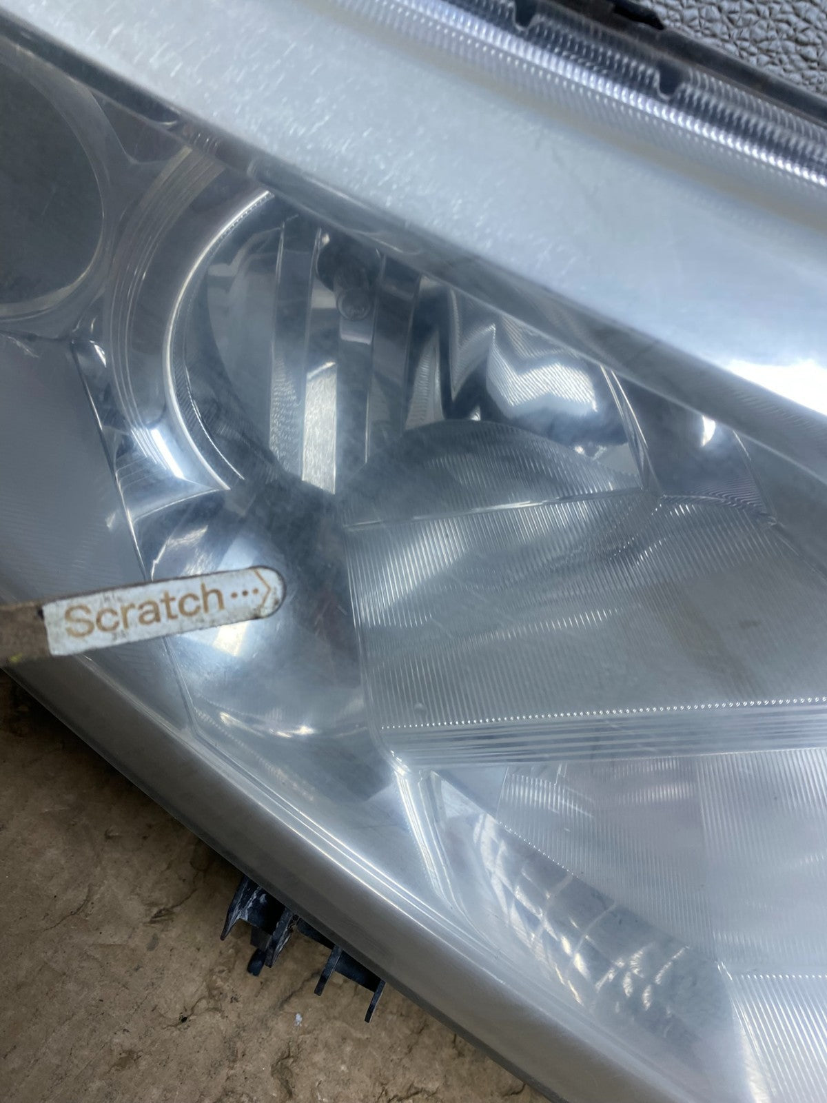 2012 to 2017 Nissan Quest Right Passenger RH Headlight Halogen W7712 DW3