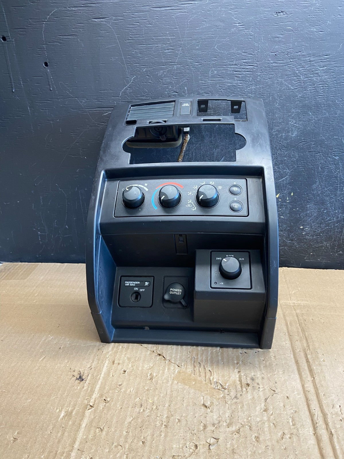 2005 2007 Dodge Dakota Climate Temperature Control Radio Panel Bezel AE1922 DG0