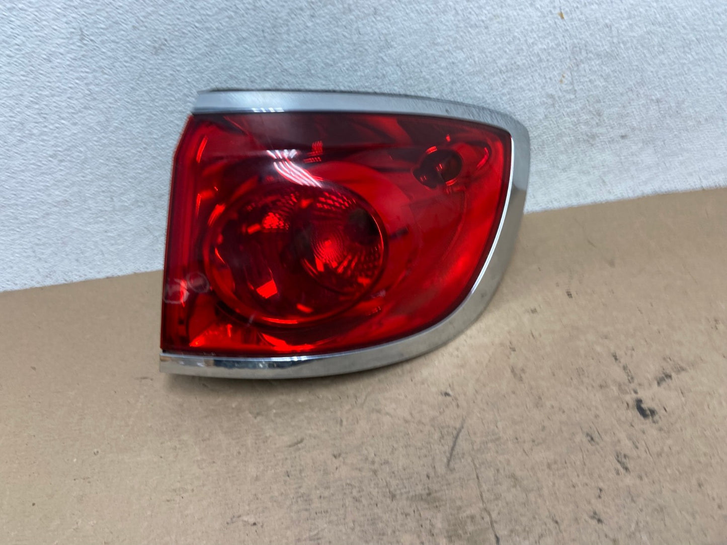 2008-2012 Buick Enclave Right Passenger Rh Tail Light AF5135 LK0