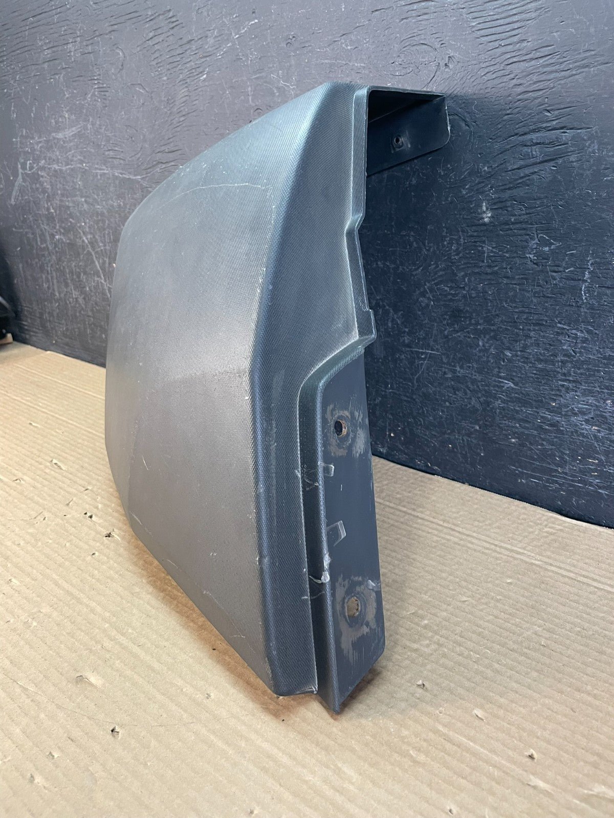 2006 - 2010 Hummer H3 Right Passenger Rear Bumper End Cap AE9953 DG1