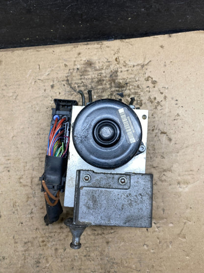 2005 - 2009 Mercedes CLK350 ABS Anti Lock Brake Pump Module Q1443 DG5