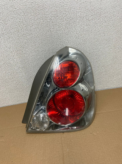 2005 to 2006 Nissan Altima Tail Light Right Passenger RH Side Oem AB6086 LK0