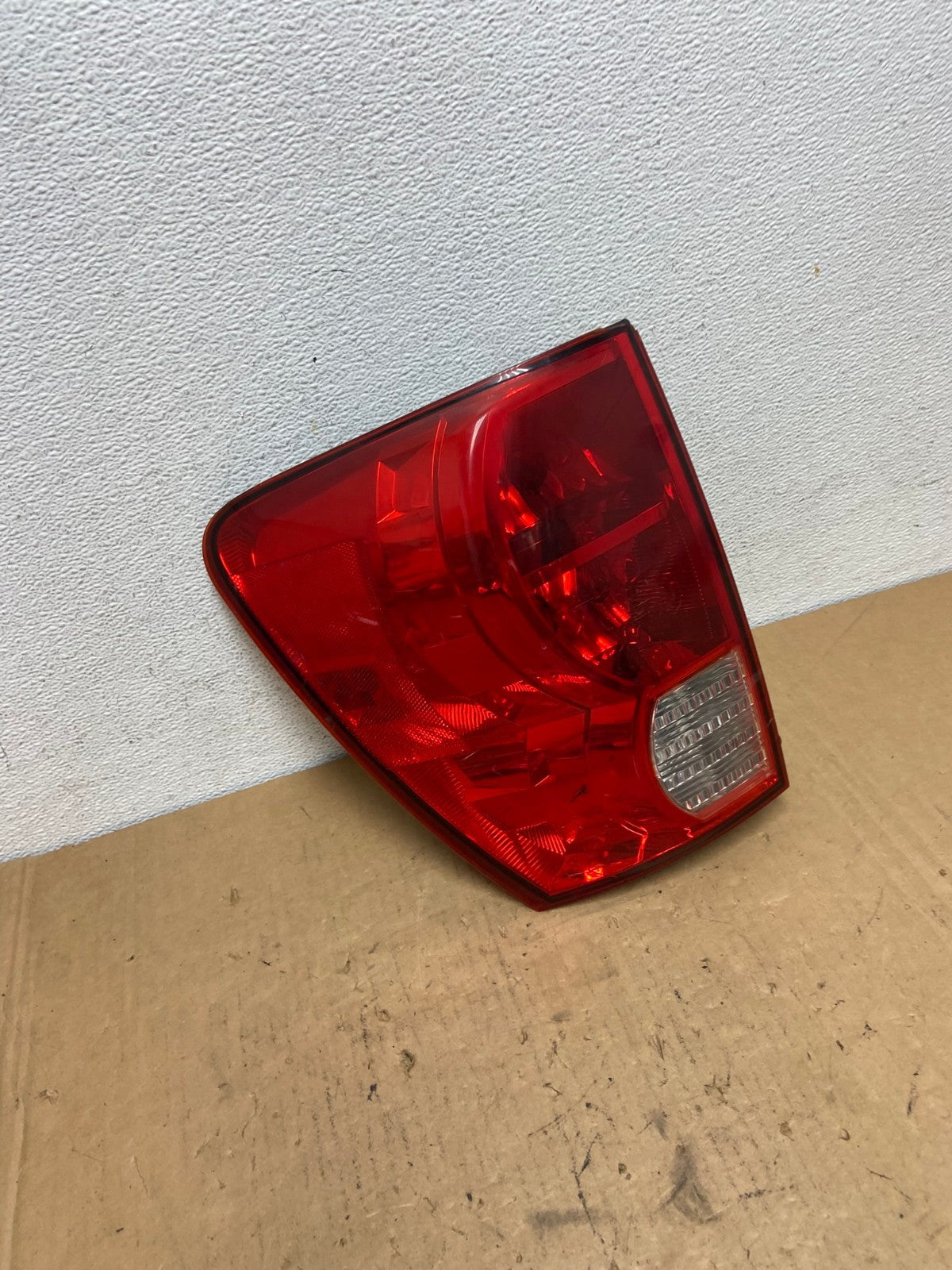 2006-2009 Pontiac Torrent Left Driver Lh Side Tail Light AD3141 LK2