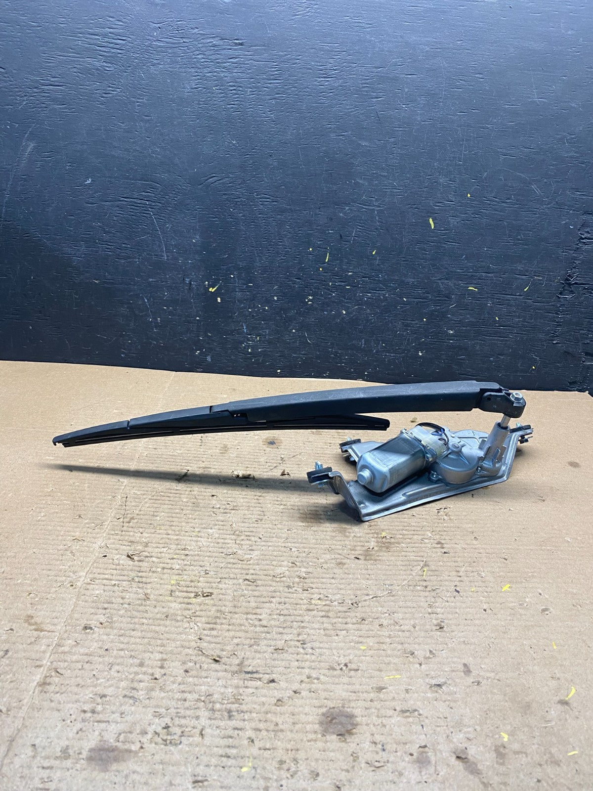 2007 to 2015 Mazda CX-9 CX9 Windshield Rear Wiper Motor r2620 DG3