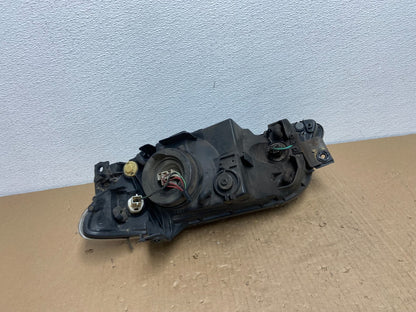 2001 to 2003 Mazda Protege Right Passenger RH Side Headlight OEM AB6650 DW5