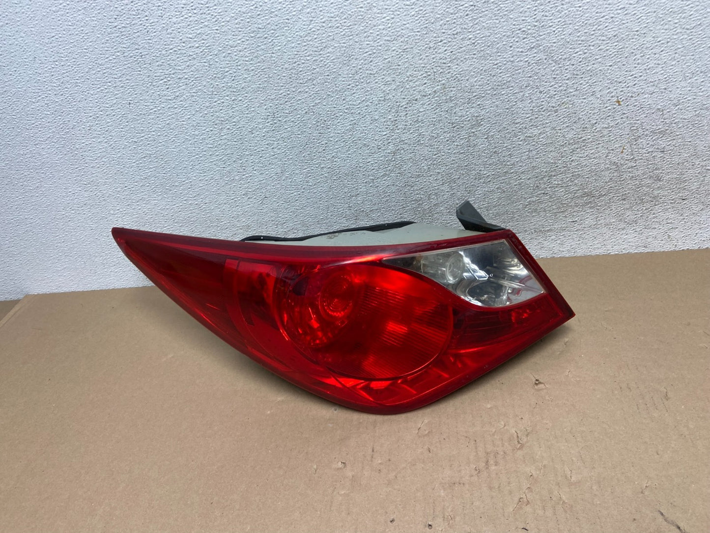 2011 2012 2013 Hyundai Sonata Left Driver LH Side Tail Light AG5757 DW0