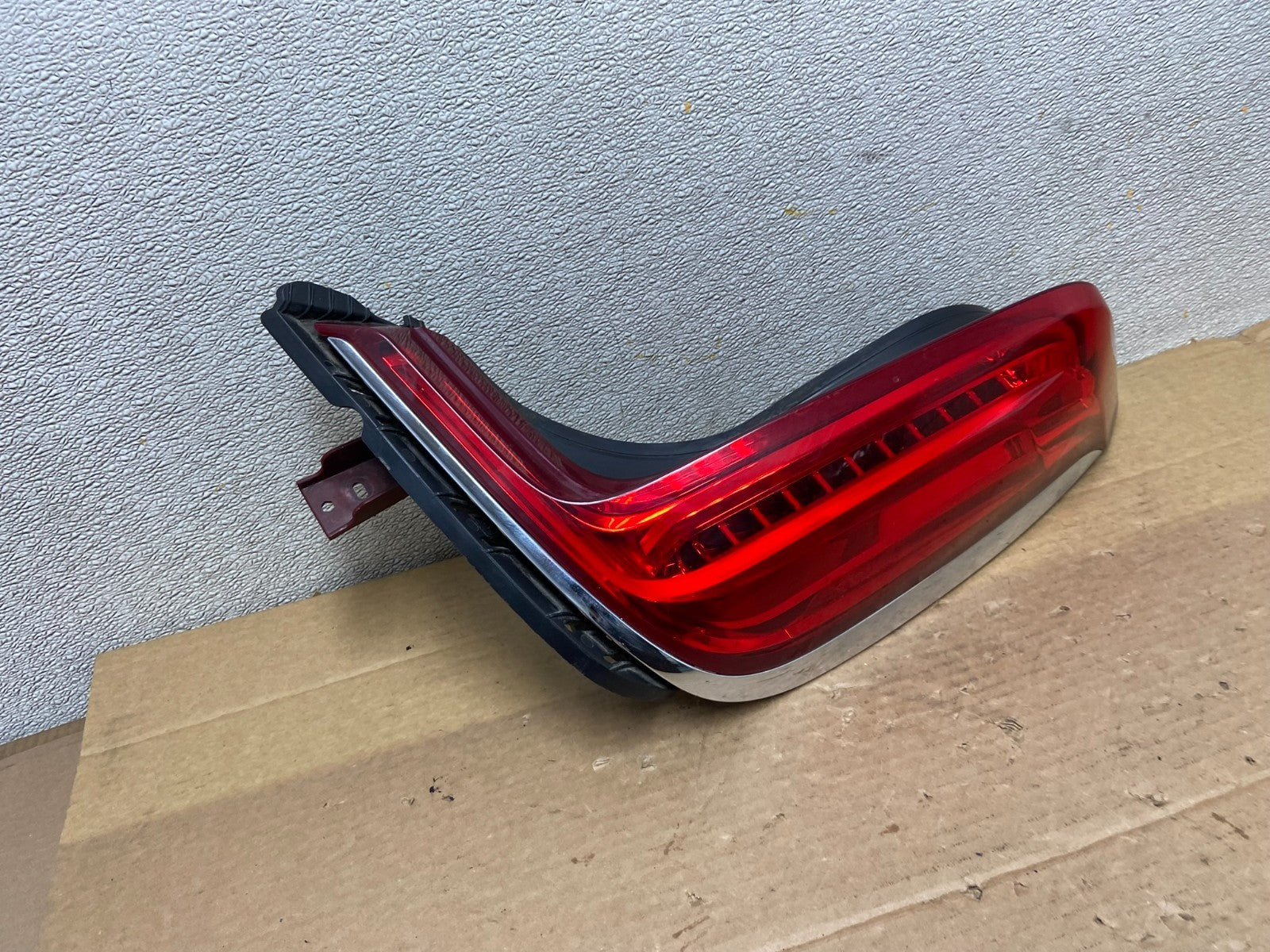 2018 to 2019 Cadillac XTS Right Passenger RH LED Tail Light  AB5153 DG2