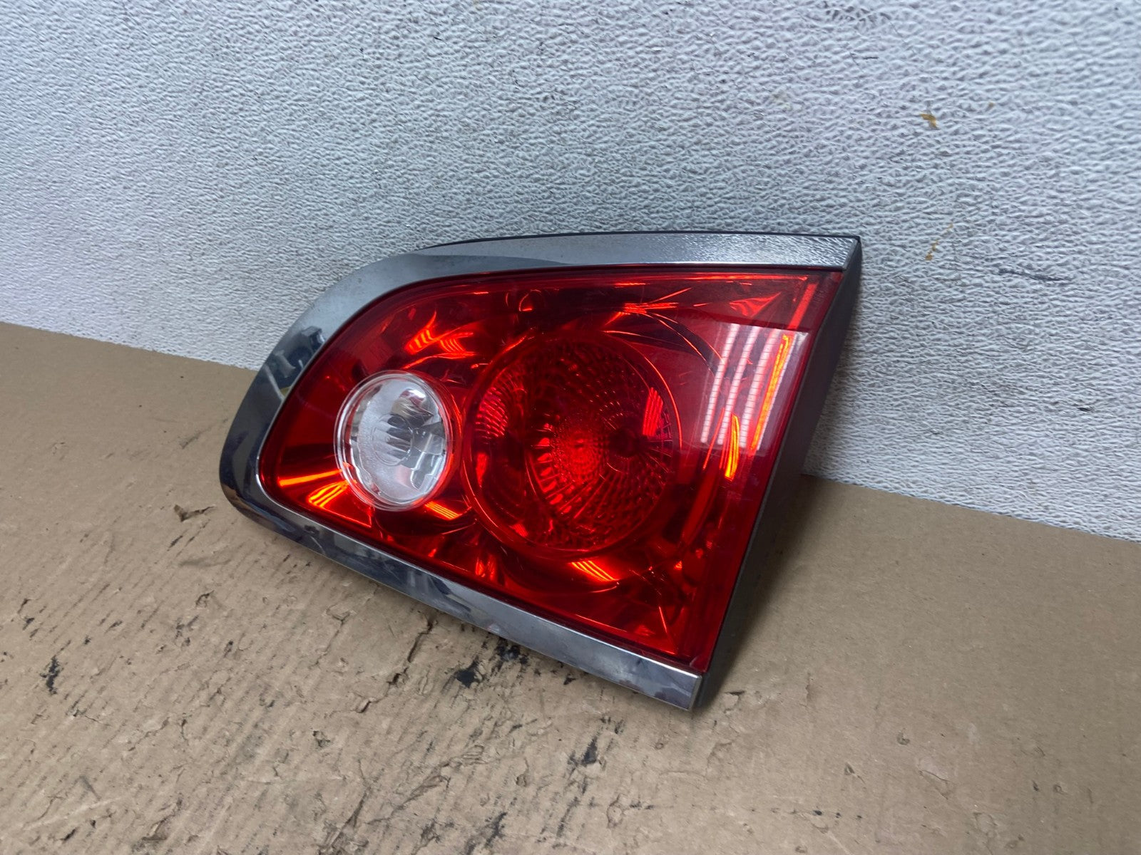 2008-2012 Buick Enclave Right Passenger Rh Inner Tail Light AF7074 LK1