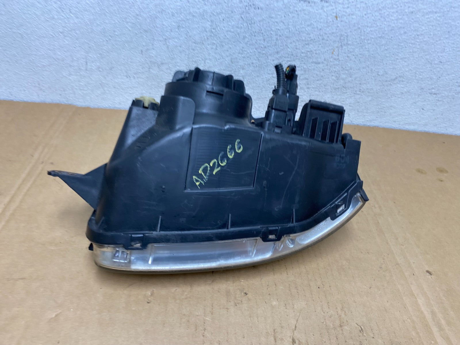 2001-2003 Hyundai Santa Fe Right Passenger RH Headlight Halogen AD2666 DW7