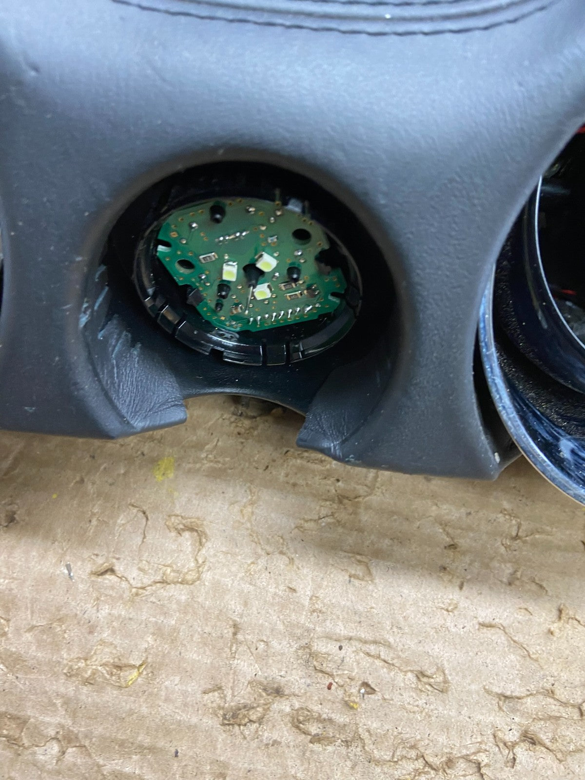 2010 to 2013 Jaguar XJ Dash Center Air Vent OEM W2063 PS1