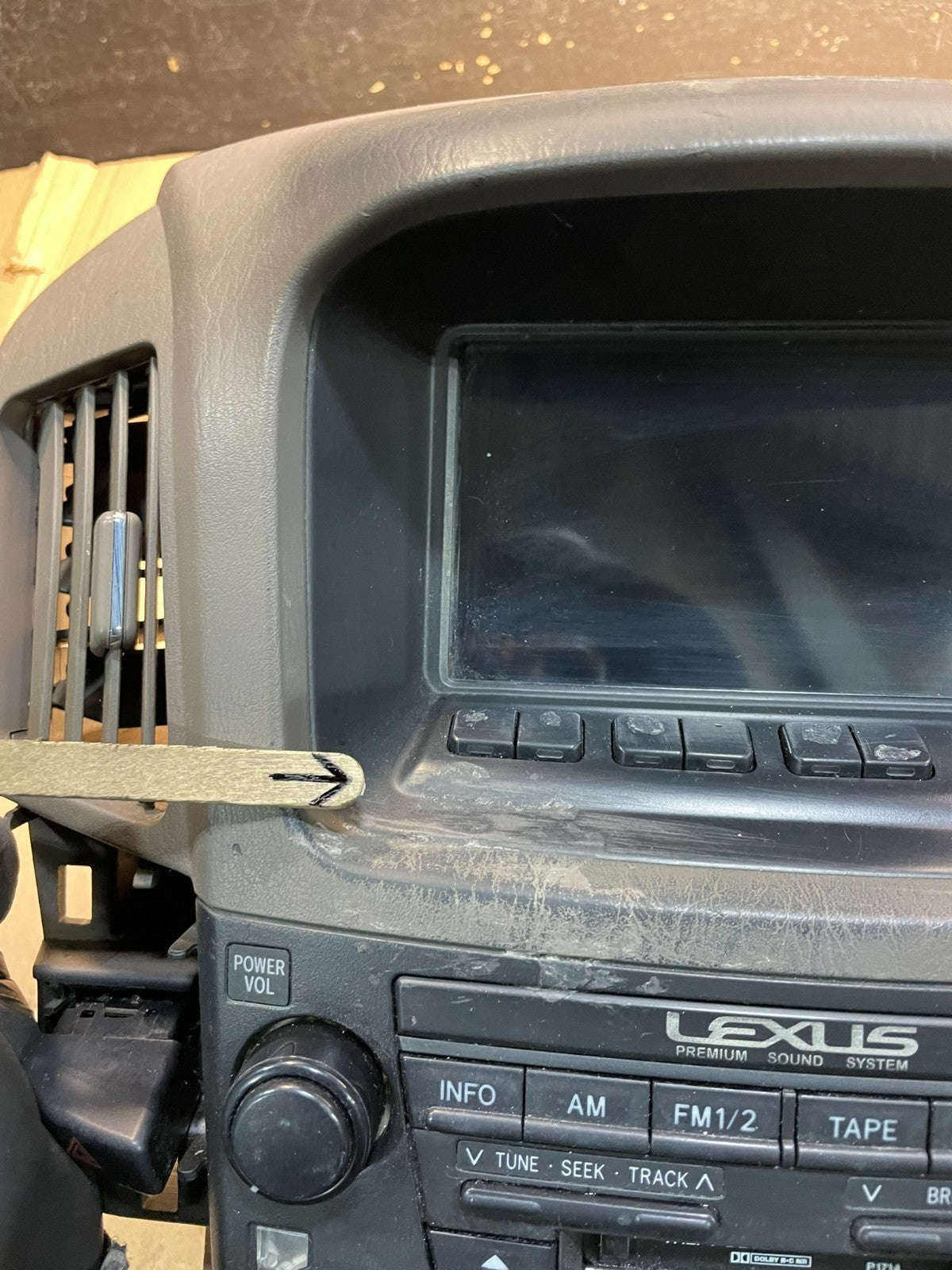 1999 2003 Lexus RX300 Radio Navigation Info Display Climate Control OEM V1759 DG2