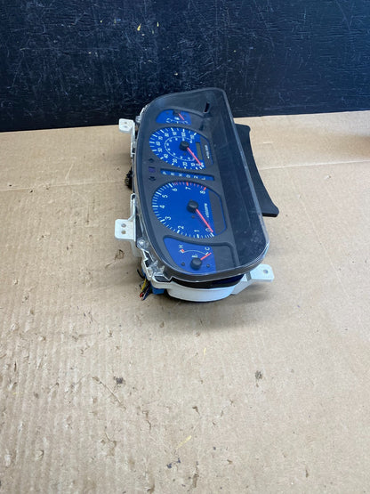 2001 2003 Toyota Sienna Speedometer Cluster Gauge AC6393 DG1
