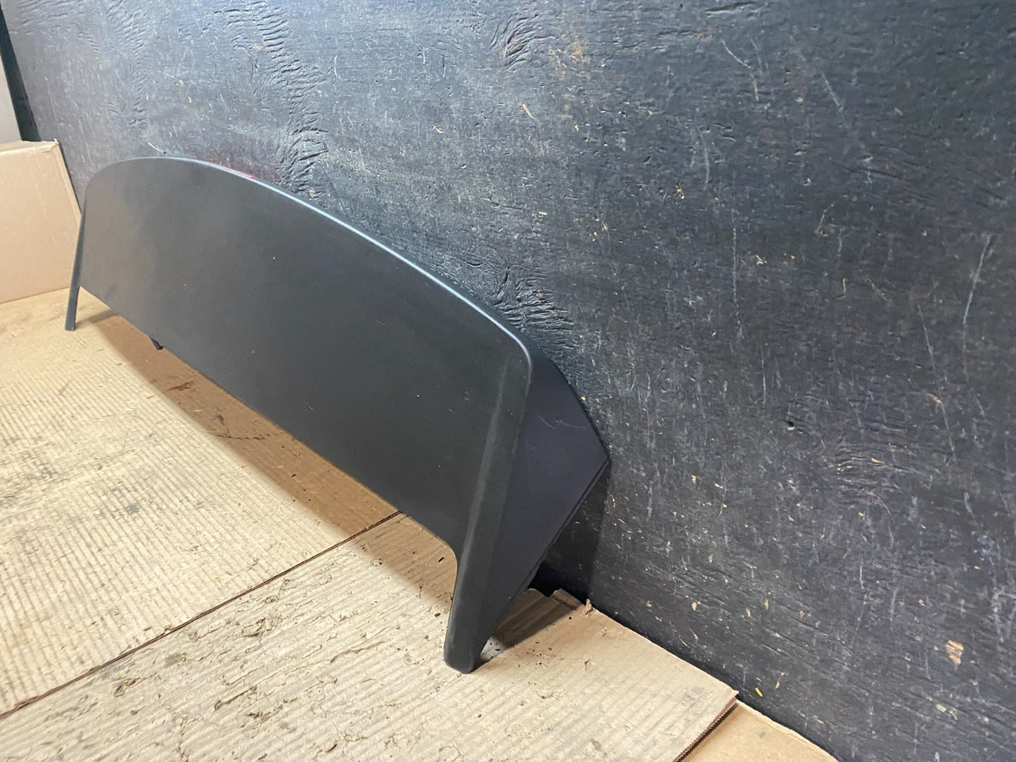 2007 to 2012 Dodge Caliber Rear Trunk Spoiler OEM  V9528 DG1