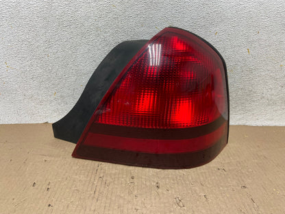 2003 to 2011 Mercury Grand Marquis Right Passenger Tail Light AH5937 LK0