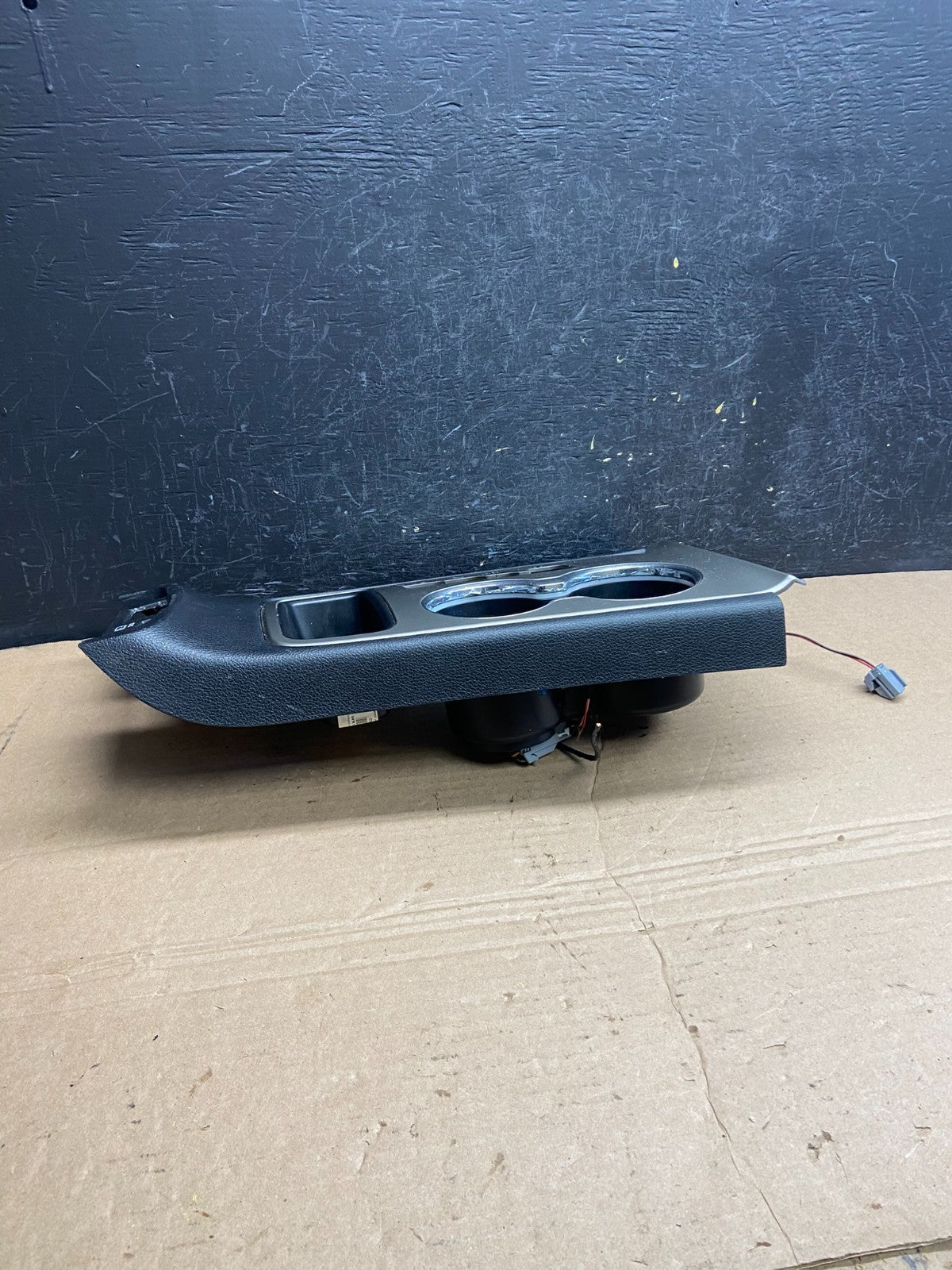 2011 to 2013 Jeep Grand Cherokee Center Console Shifter Cup Holder AF1918 DG2